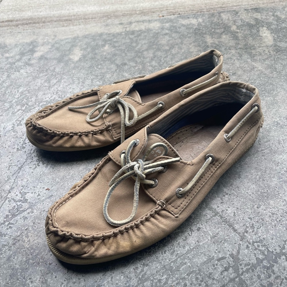 Sperry canvas boat shoes
